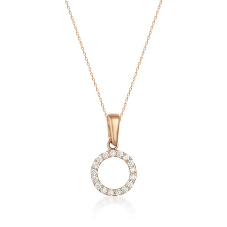 Collier pendentif cercle halo d'oxydes de zirconium en or rose 14 carats sur fond blanc