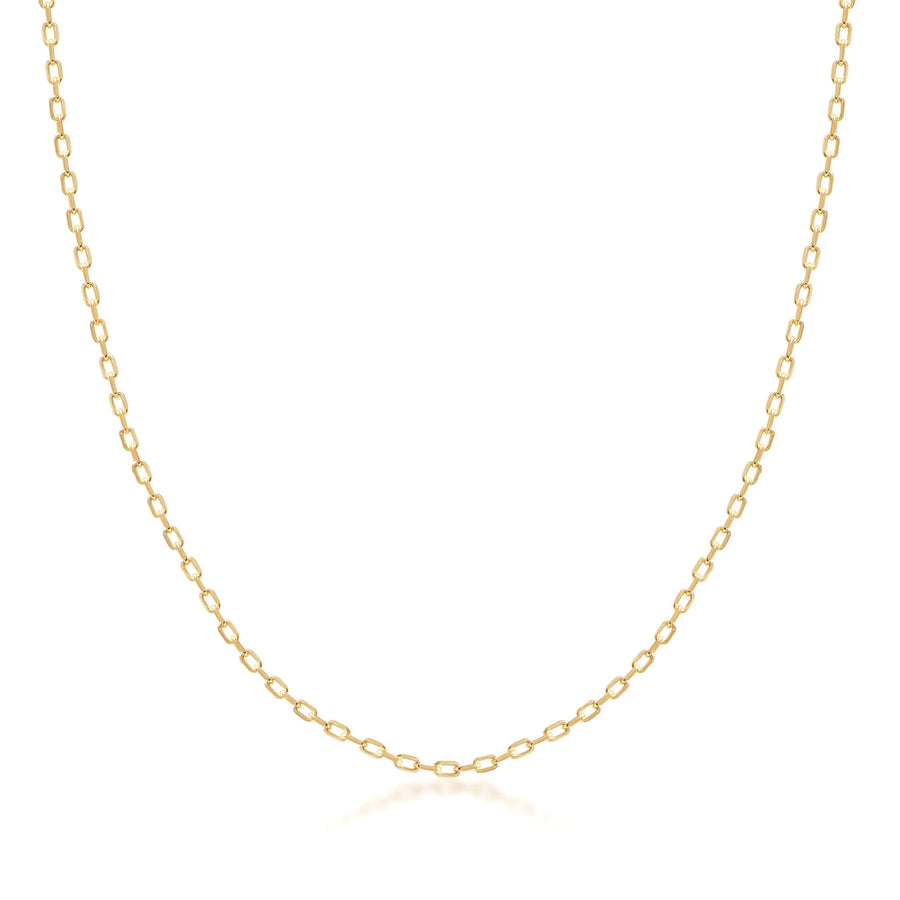 Cadena forzada diamantada en oro amarillo de 14 quilates sobre fondo blanco