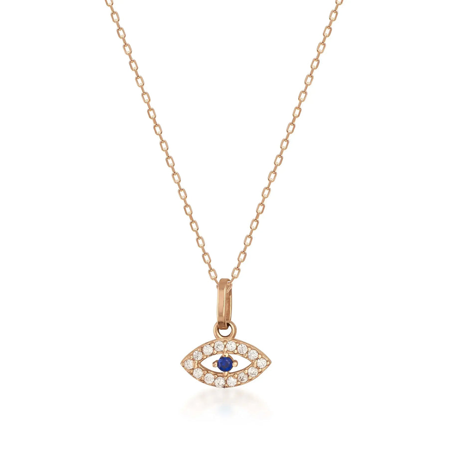 Collana occhio turco in oro rosa 14kt con zaffiro blu creato in laboratorio su sfondo bianco