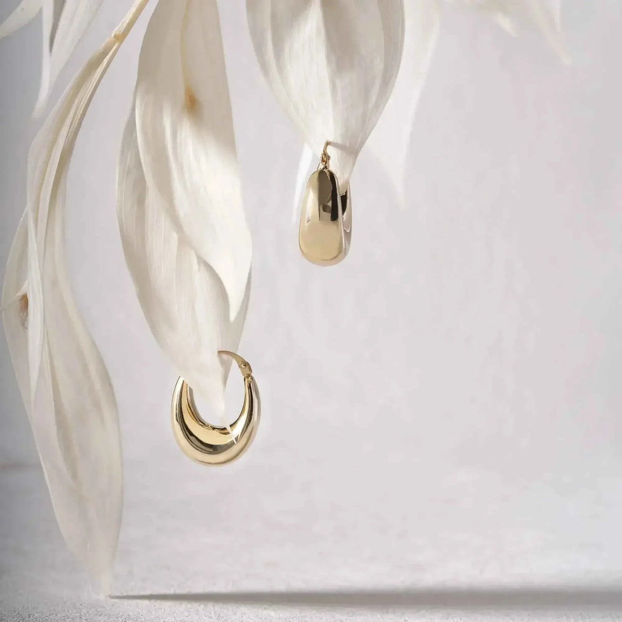 Bold Teardrop Hoop Earrings – High Polish Lightweight Statement Hoops