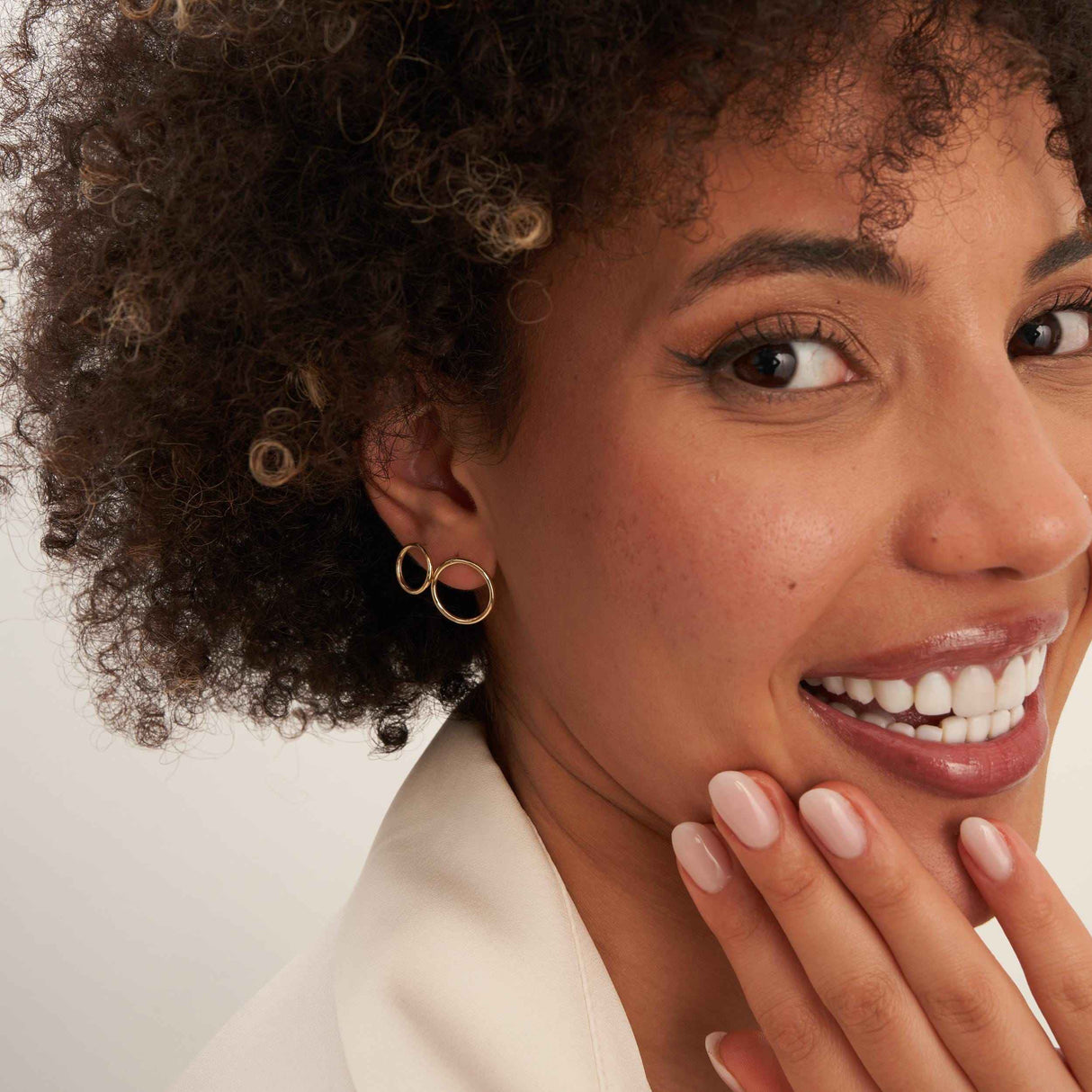 Minimal Gold Circle Earrings 14K Solid Gold Timeless Jewelry