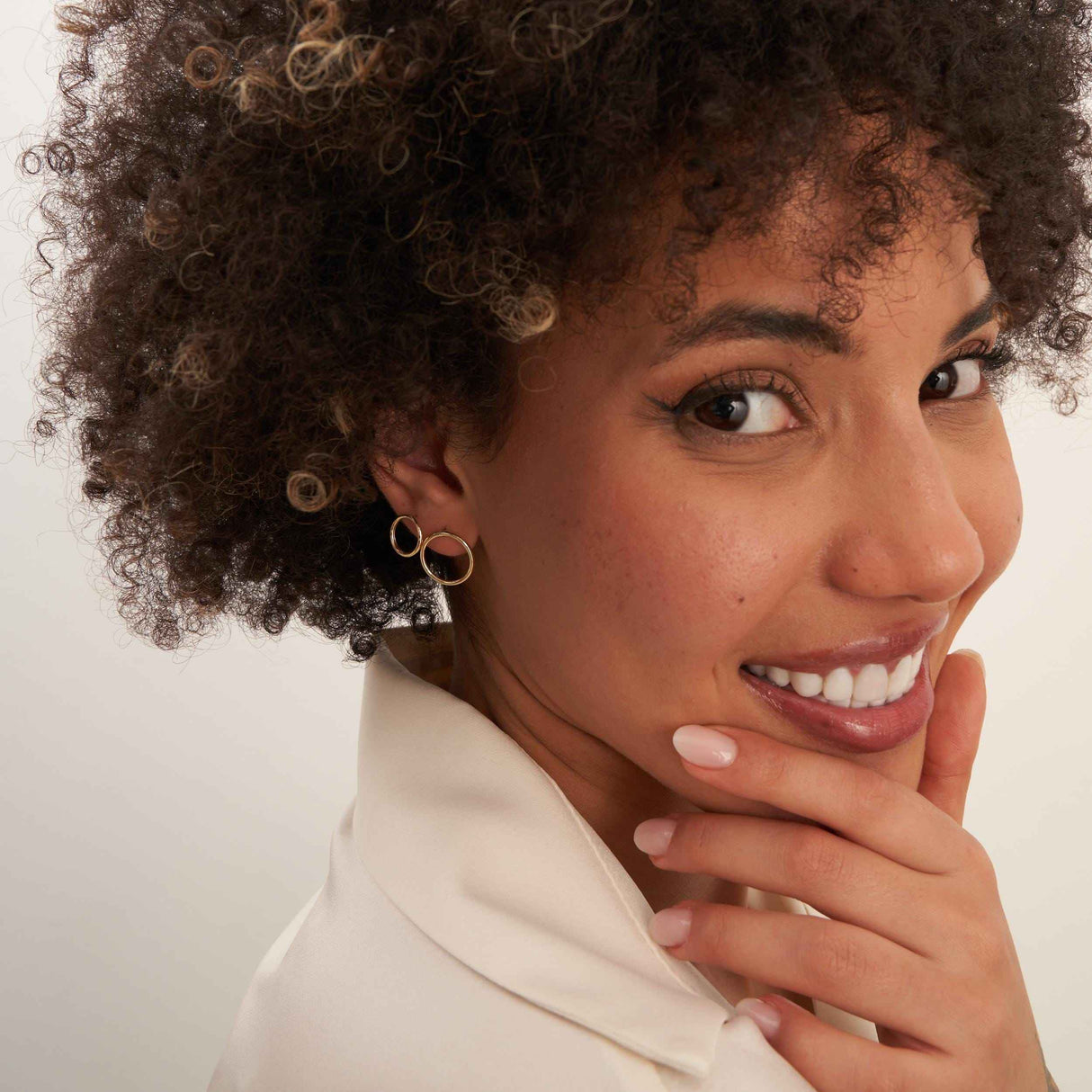 Minimal Gold Circle Earrings 14K Solid Gold Timeless Jewelry