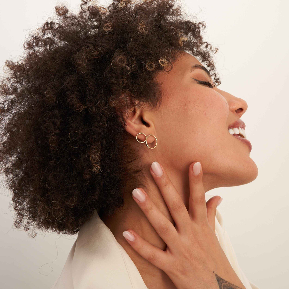 Minimal Gold Circle Earrings 14K Solid Gold Timeless Jewelry