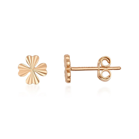 Puces d'oreilles trèfle à quatre feuilles taille diamant en or rose 14 carats, vue de face et de côté sur fond blanc