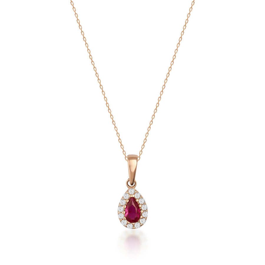 Halo-Halskette mit tropfenförmigem laborgezüchtetem Rubin aus 585er Roségold auf weißem Hintergrund