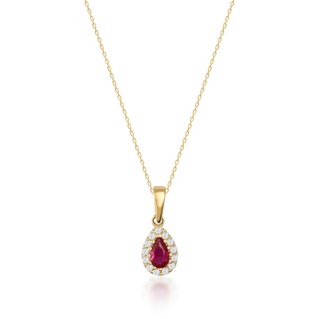 Collier halo rubis poire de synthèse en or jaune 14 carats sur fond blanc