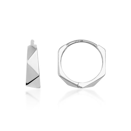 Créoles hexagonales facettées en or blanc 14 carats, vue de côté et de face sur fond blanc