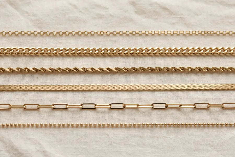 Six mailles de chaîne en or 14 carats, dont forçat, gourmette, corde et chevron