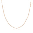 Cadena forzada diamantada en oro rosa de 14 quilates sobre fondo blanco