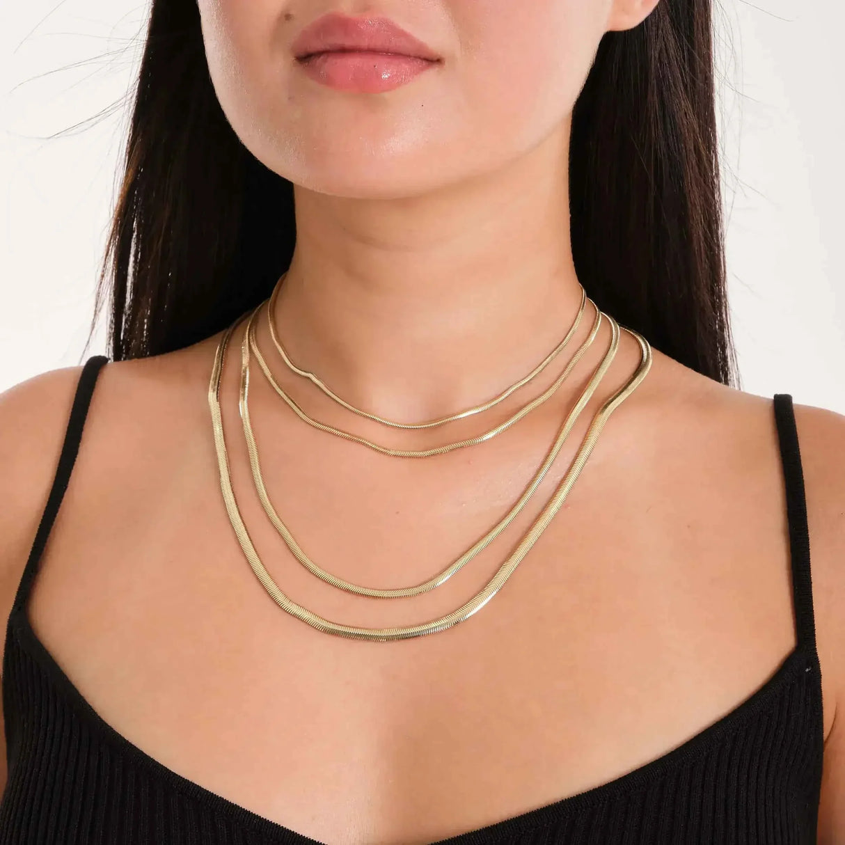 Herringbone Snake Chain Necklace – Flat, Sleek & Flexible Design