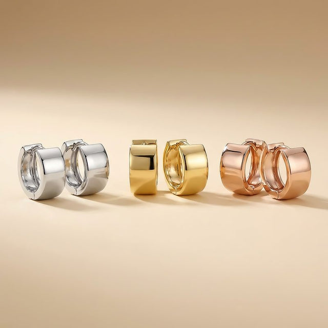 Créoles huggie en or blanc, jaune et rose