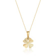 Collier trèfle à quatre feuilles taille diamant en or jaune 14 carats sur fond blanc