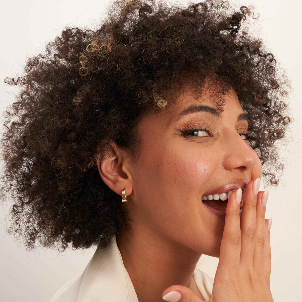 14K Solid Gold Hinged Hoop Earrings Chunky Latch Back Minimal Everyday Jewelry