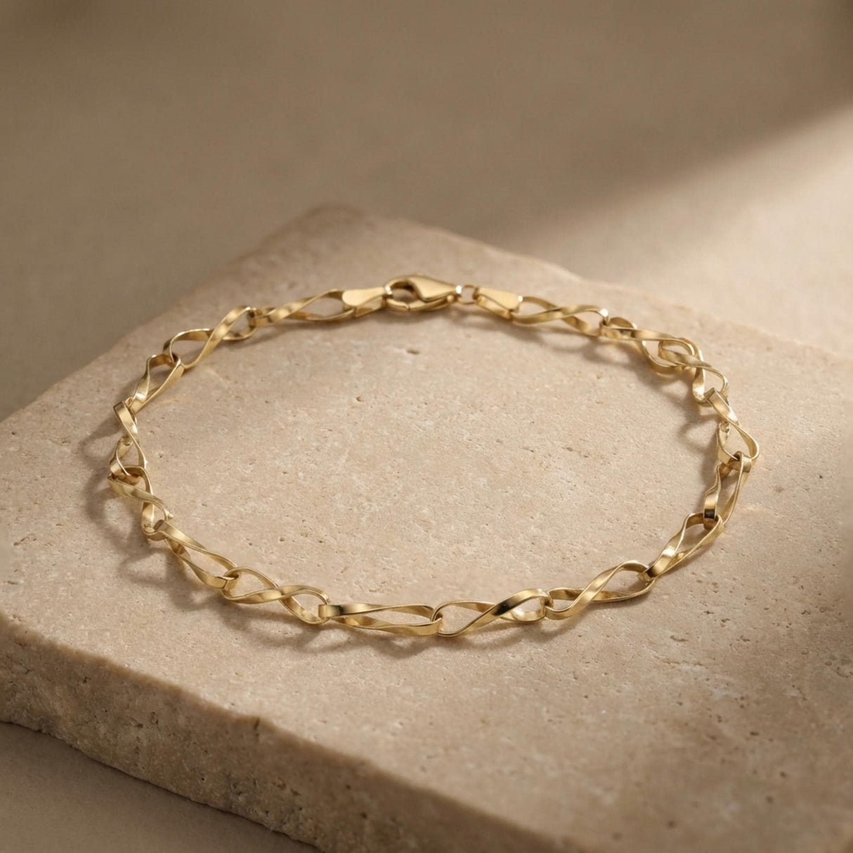 Twisted Gold Chain Bracelet 14K Solid Gold Minimal Everyday Jewelry