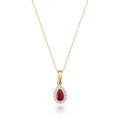 Collier halo rubis poire de synthèse en or jaune 14 carats sur fond blanc