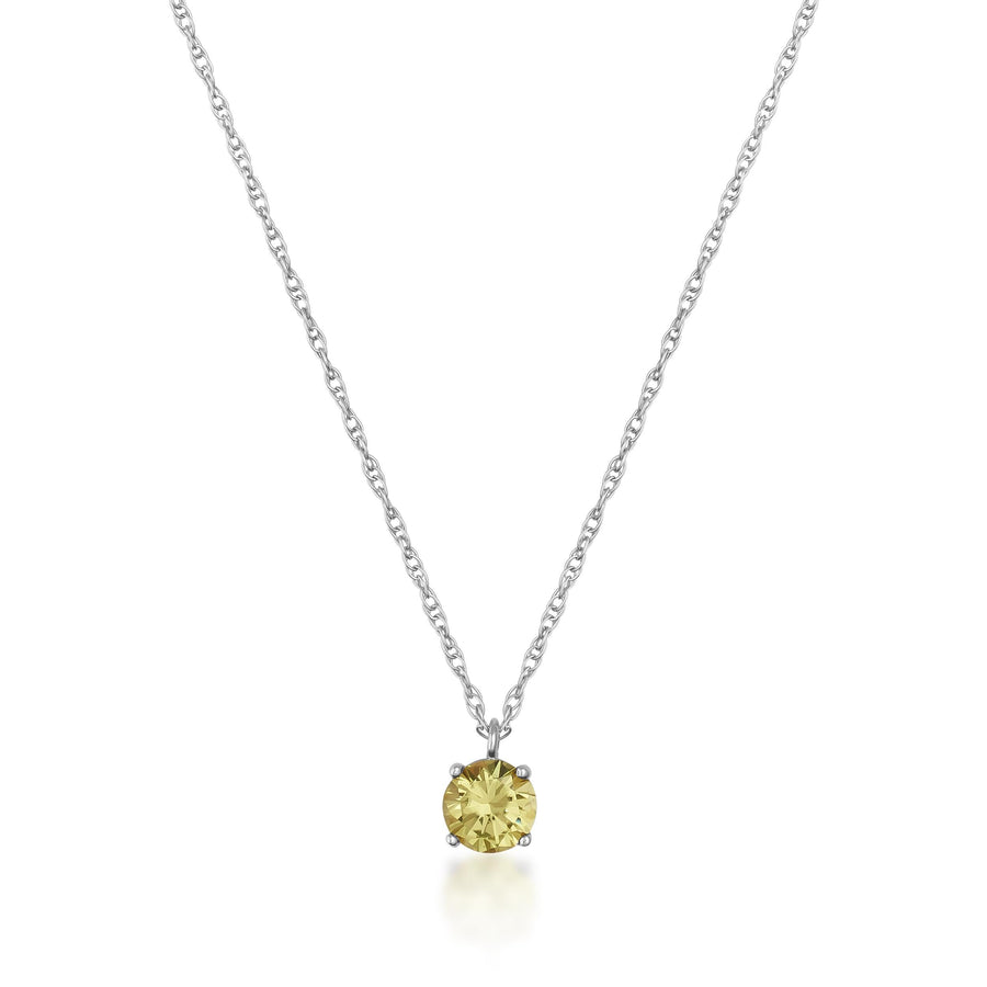Collar solitario de citrino en oro blanco de 14 quilates sobre fondo blanco