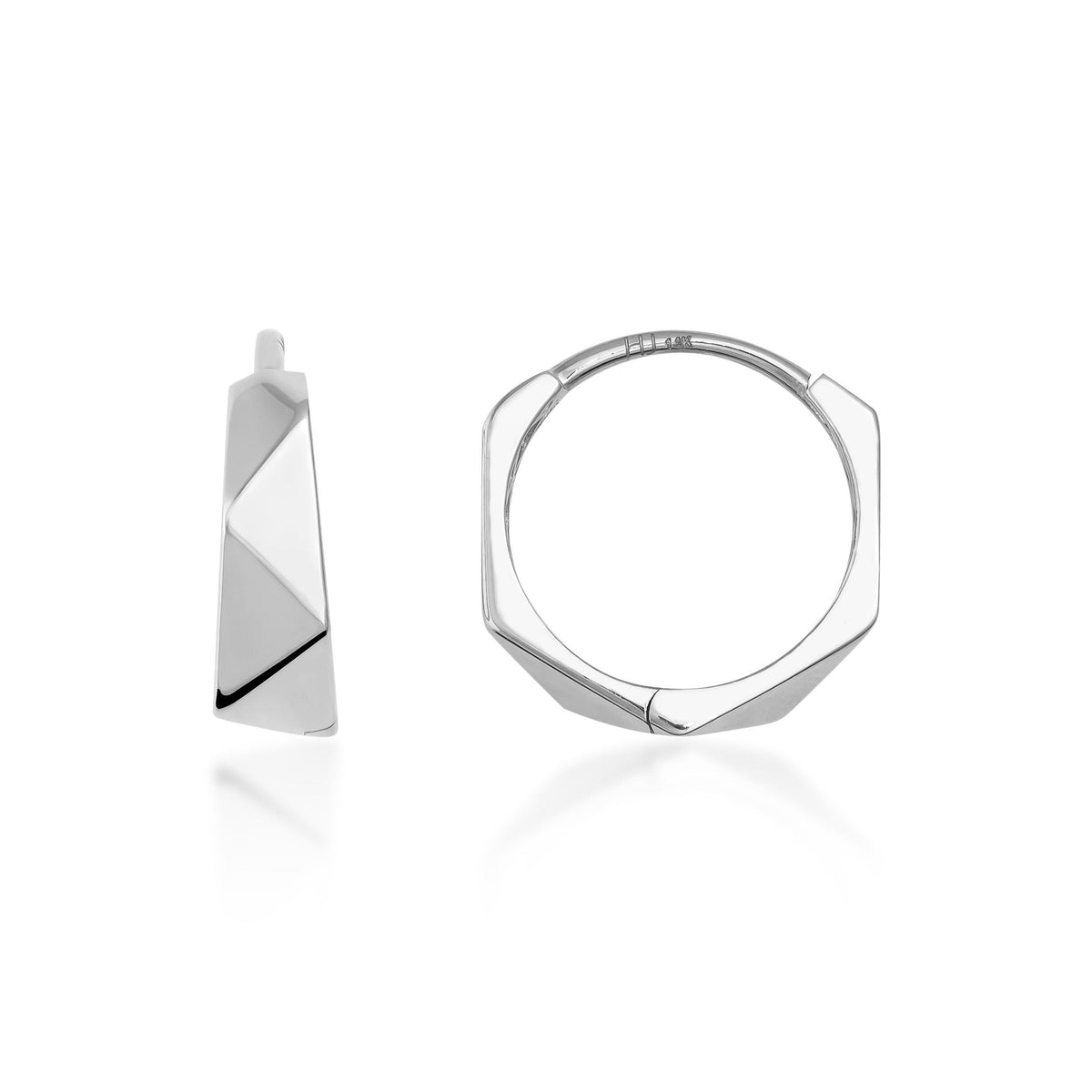 Créoles hexagonales facettées en or blanc 14 carats, vue de côté et de face sur fond blanc